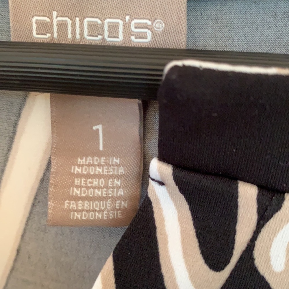 Chico’s sleeveless summer dress . - Picture 2 of 5